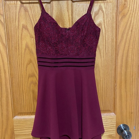 City Triangles Wine Mini Party Dress - Picture 2 of 6